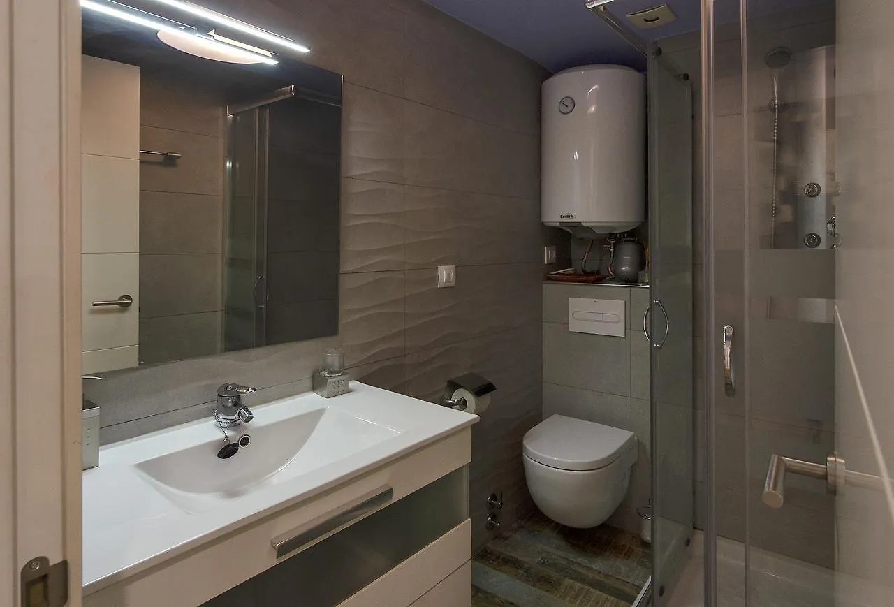 Santa Clara Apartments Girona Spanyolország