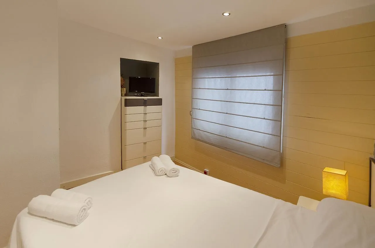 Santa Clara Apartments Girona 0*,  Spanyolország